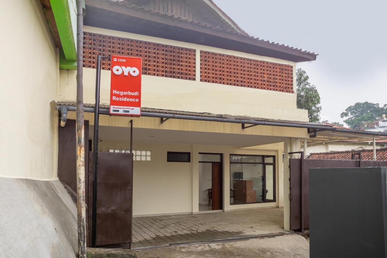 Super Oyo 3209 Hegarbudhi Residence Bandung Ngoại thất bức ảnh