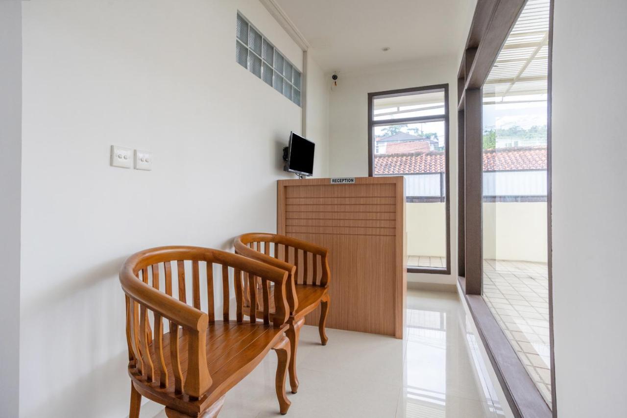 Super Oyo 3209 Hegarbudhi Residence Bandung Ngoại thất bức ảnh